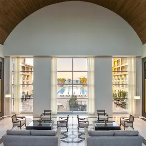 Radisson Blu & Çeşme